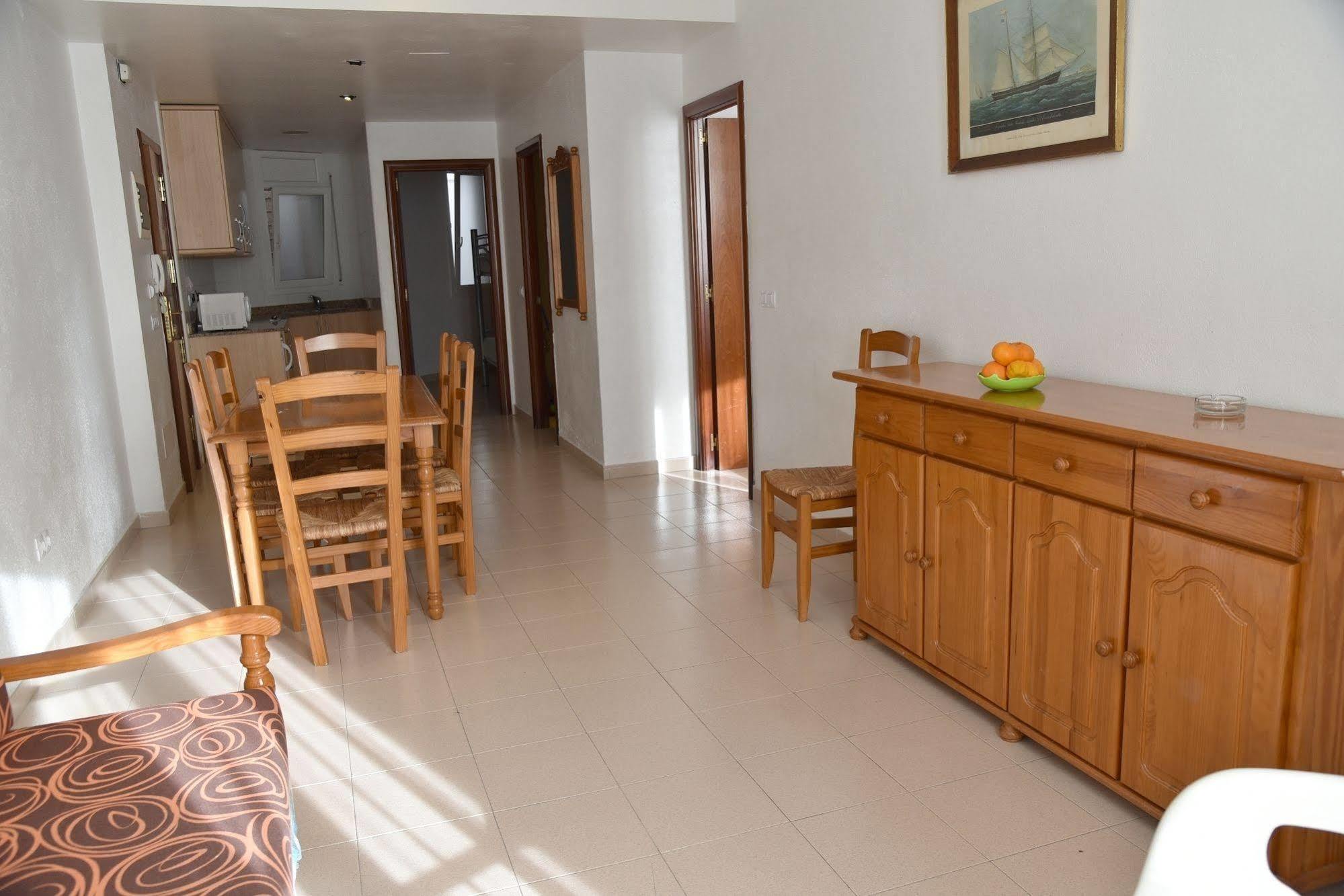 Apartamentos Ar Dosjoimi Lloret de Mar Luaran gambar