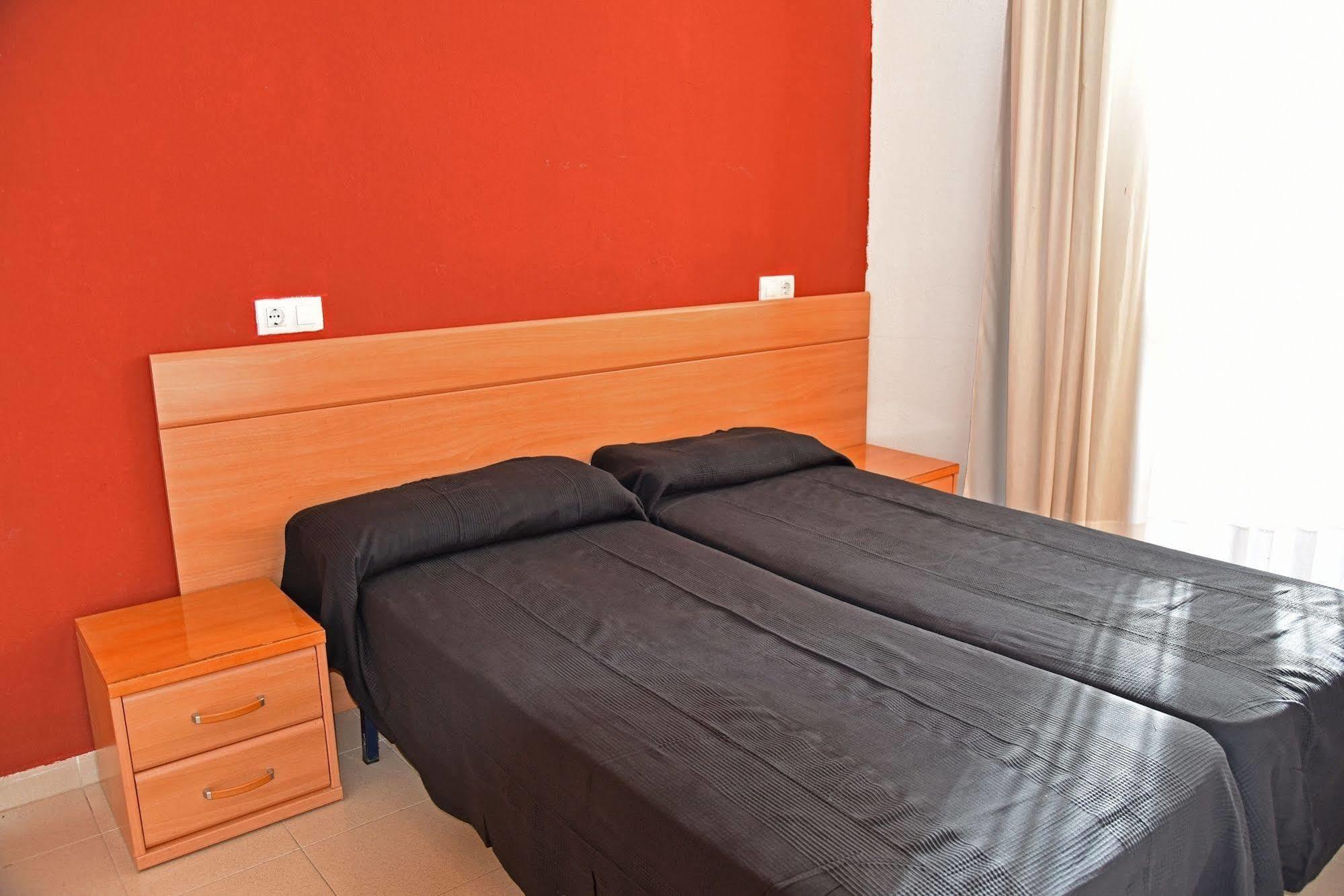 Apartamentos Ar Dosjoimi Lloret de Mar Luaran gambar