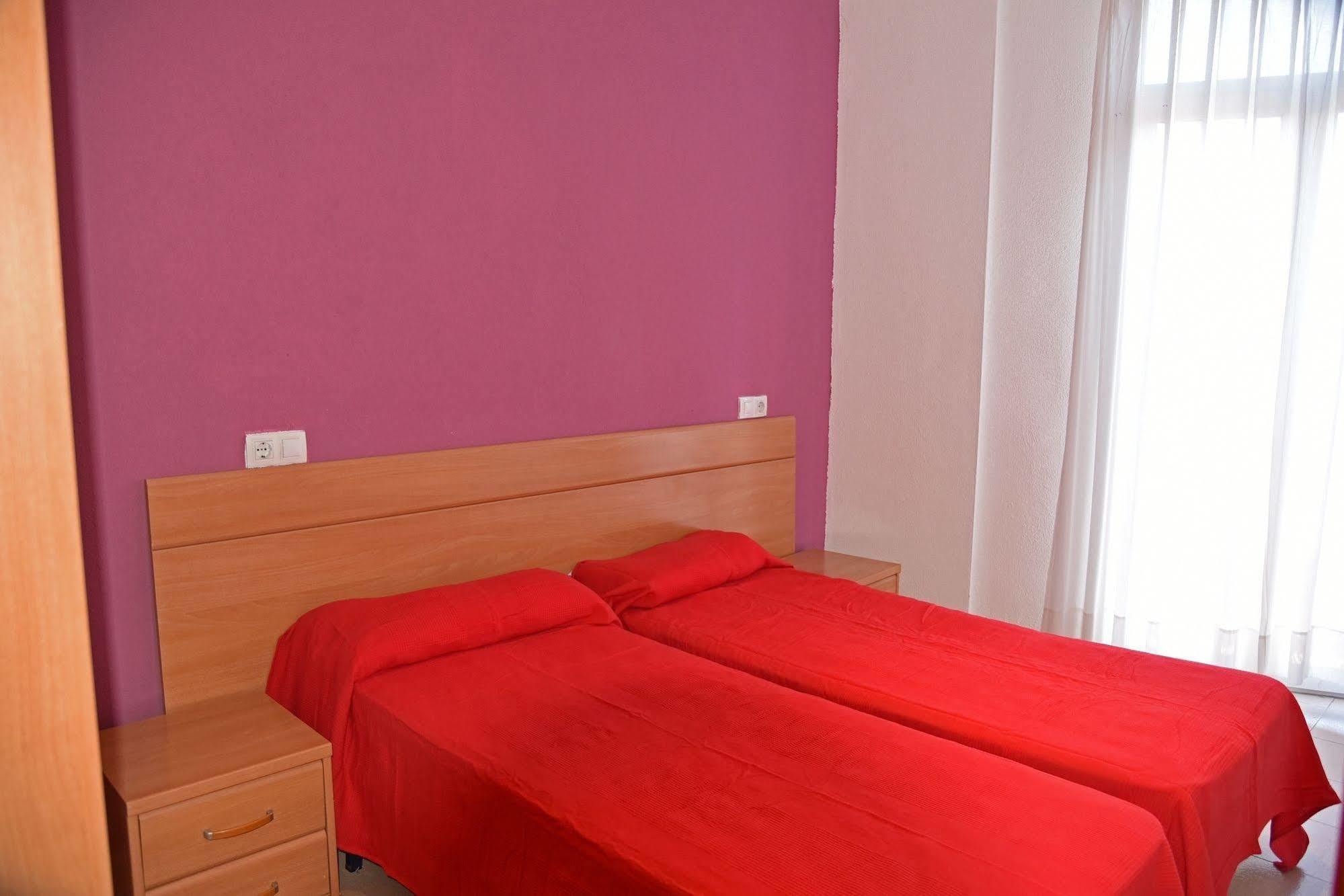 Apartamentos Ar Dosjoimi Lloret de Mar Luaran gambar