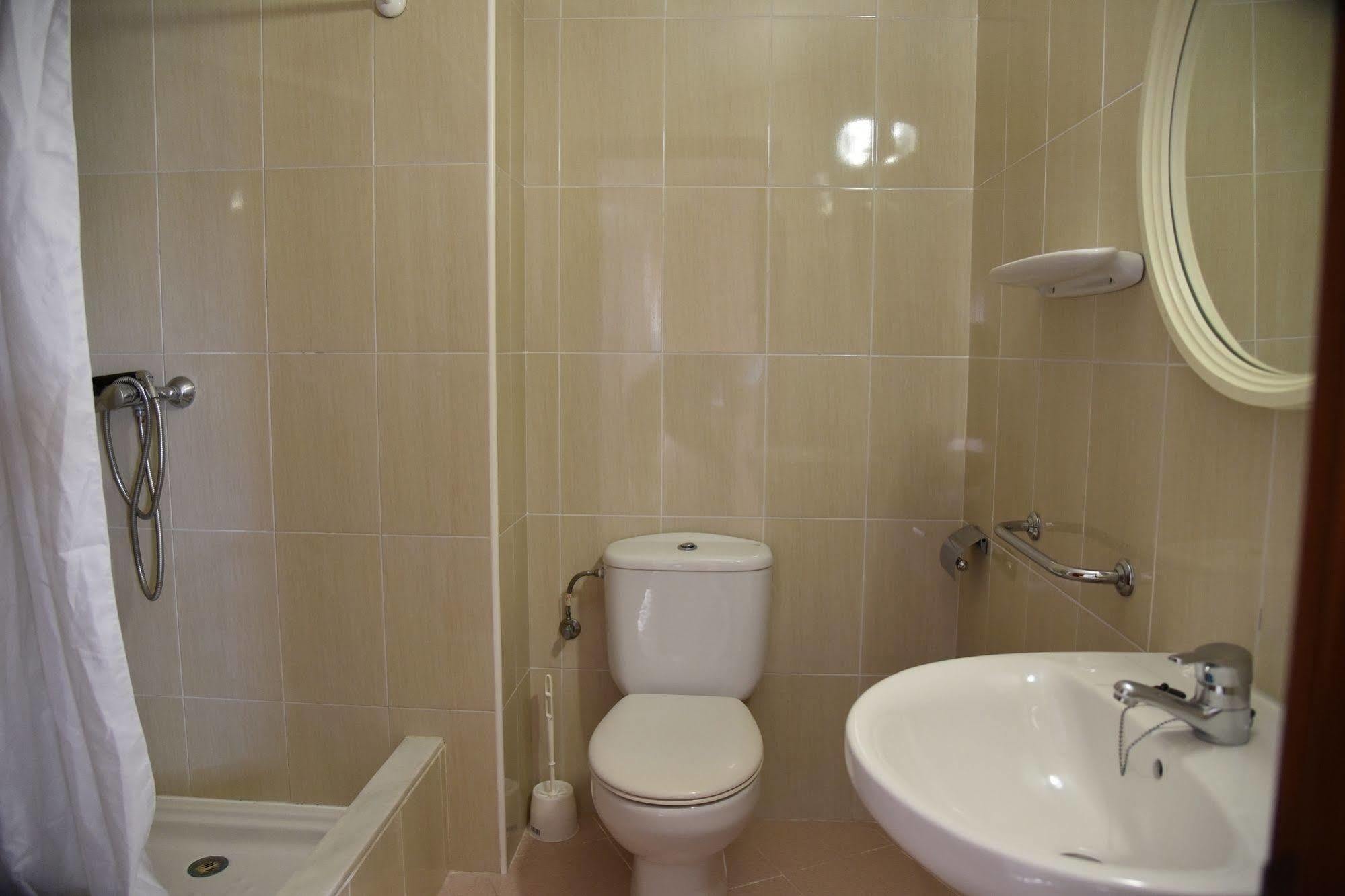 Apartamentos Ar Dosjoimi Lloret de Mar Luaran gambar