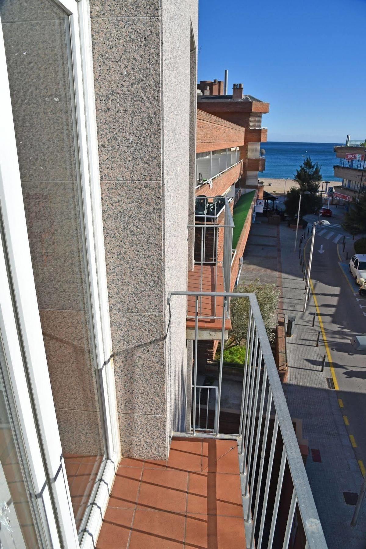 Apartamentos Ar Dosjoimi Lloret de Mar Luaran gambar